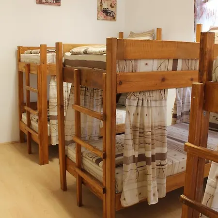 тhe Comfy 2 Хостел *